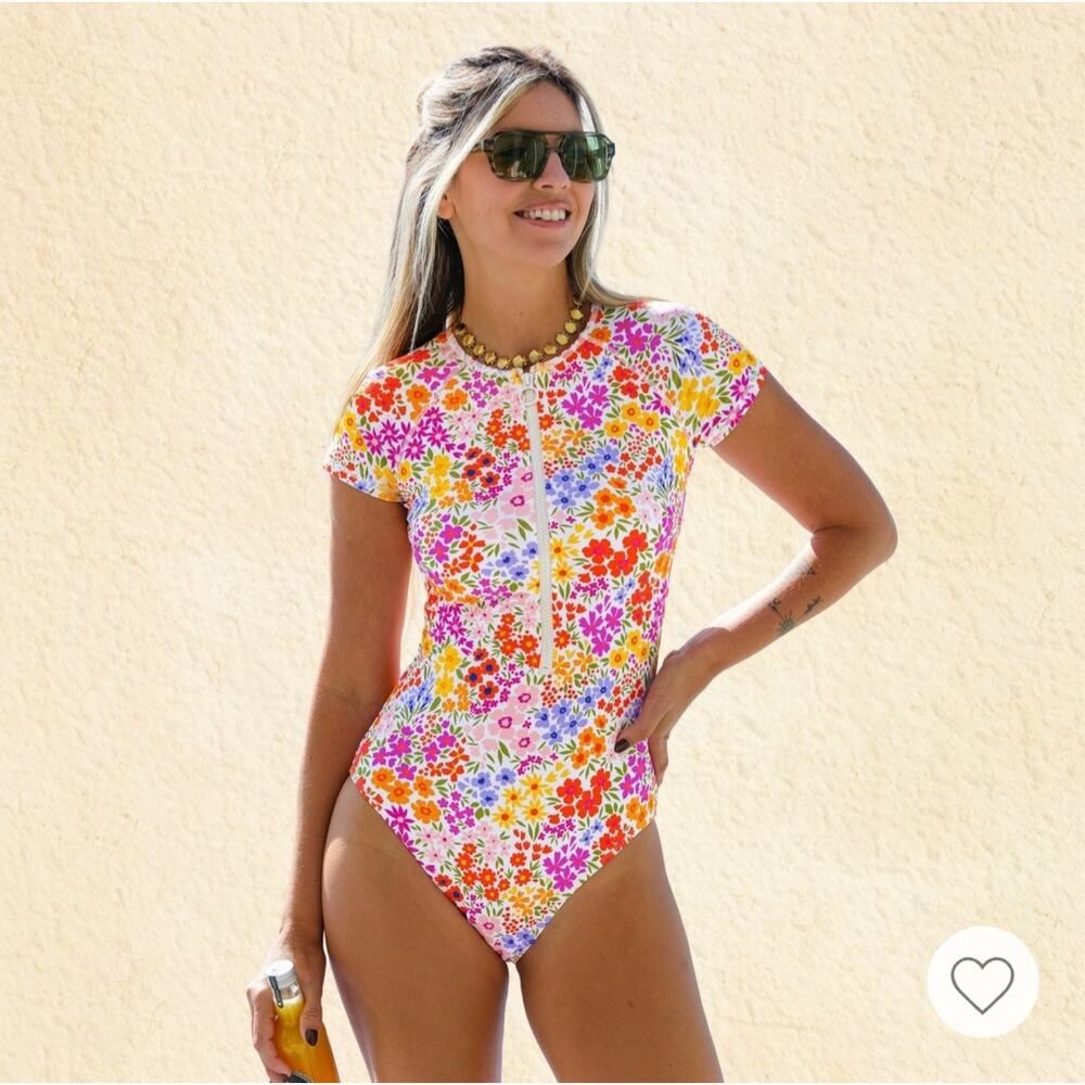 ◇41 MSRP $43 NWT CUPSHE DITSY FLORAL ZIP-UP RASHGUARD ♡SIZE M♡